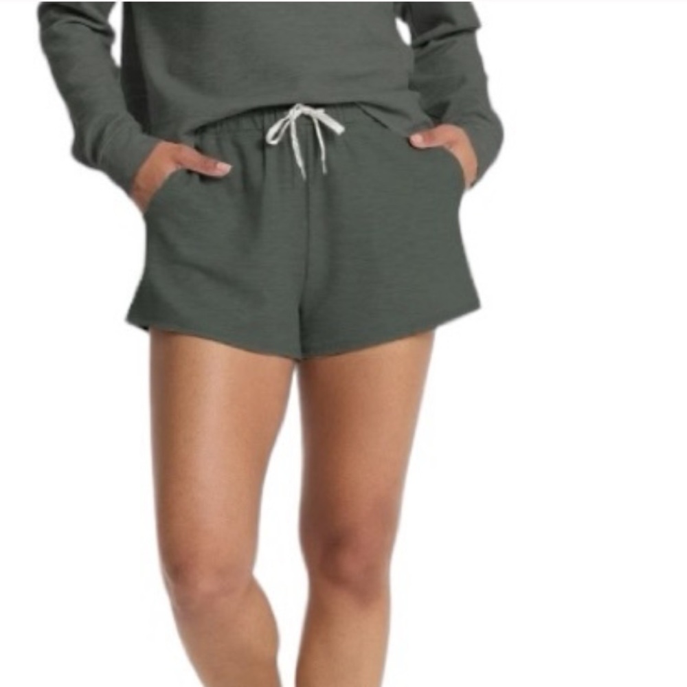 Vuori Bayview thermal shorts nwt xsmall